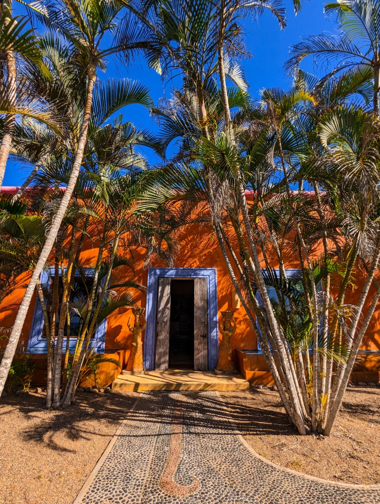 buildings las alamandas mexico