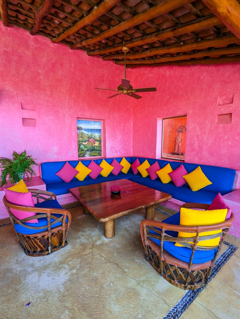seating area las alamandas mexico