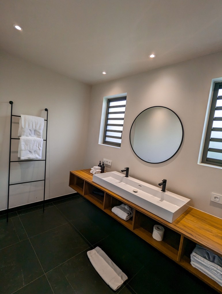 le martin boutique hotel saint martin bathroom