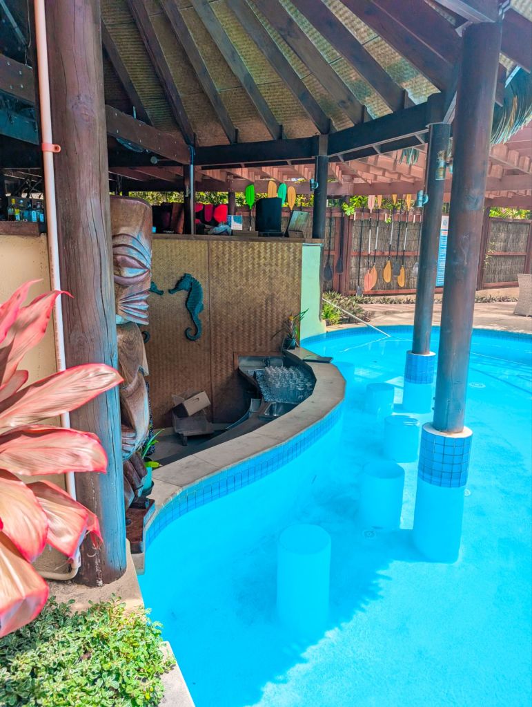 sanctuary rarotonga swim up bar