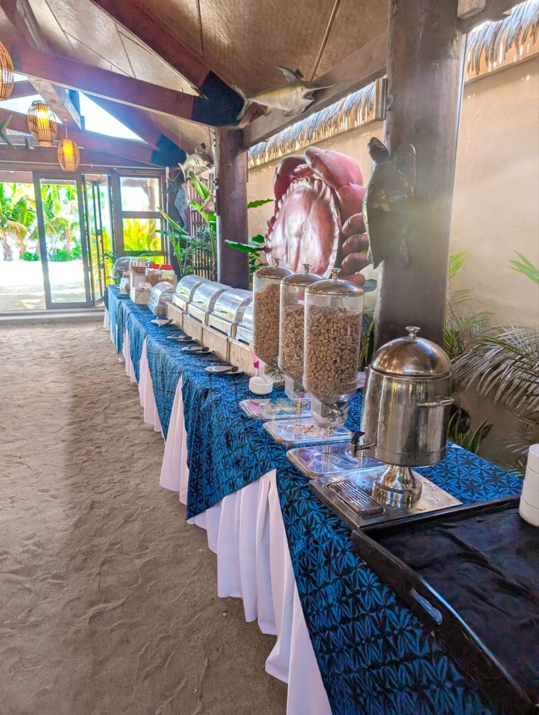 sanctuary rarotonga breakfast