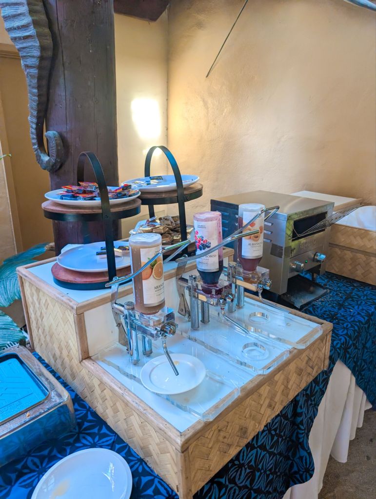 sanctuary rarotonga breakfast