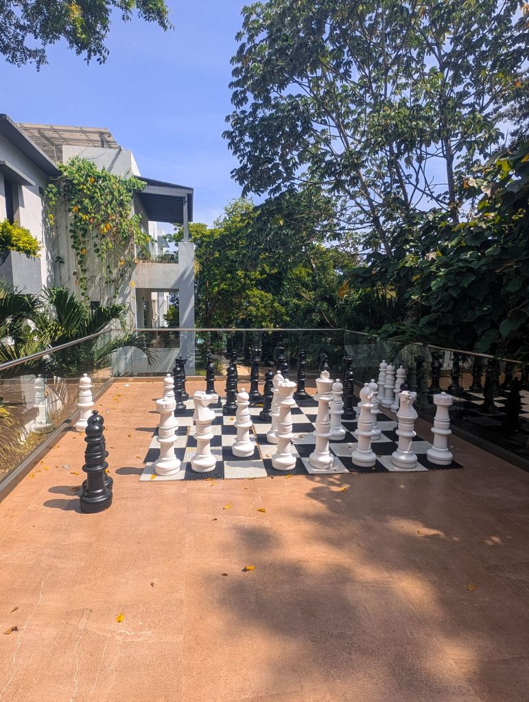 kimpton grand roatan  chess