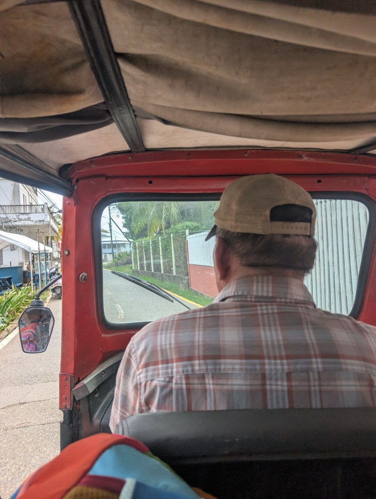  travel guide to utila