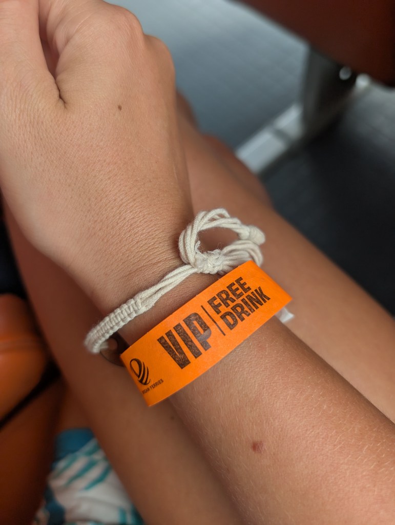  travel guide to utila