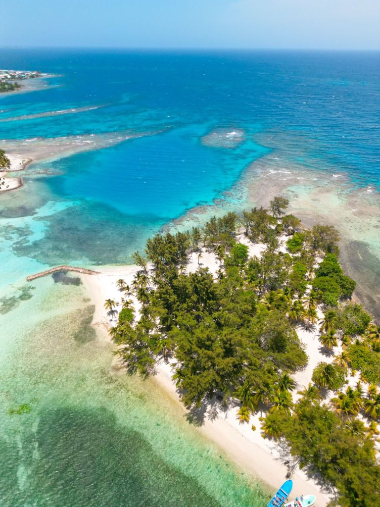  travel guide to utila water cay