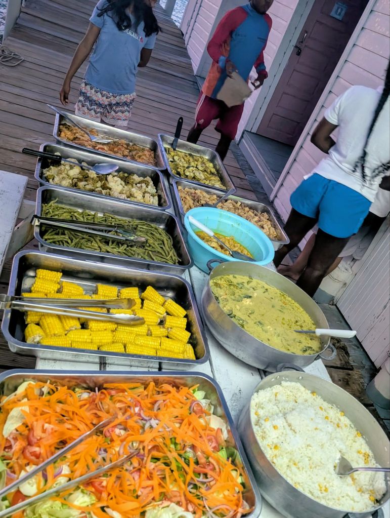 rendezvous caye ragga sailing adventures belize