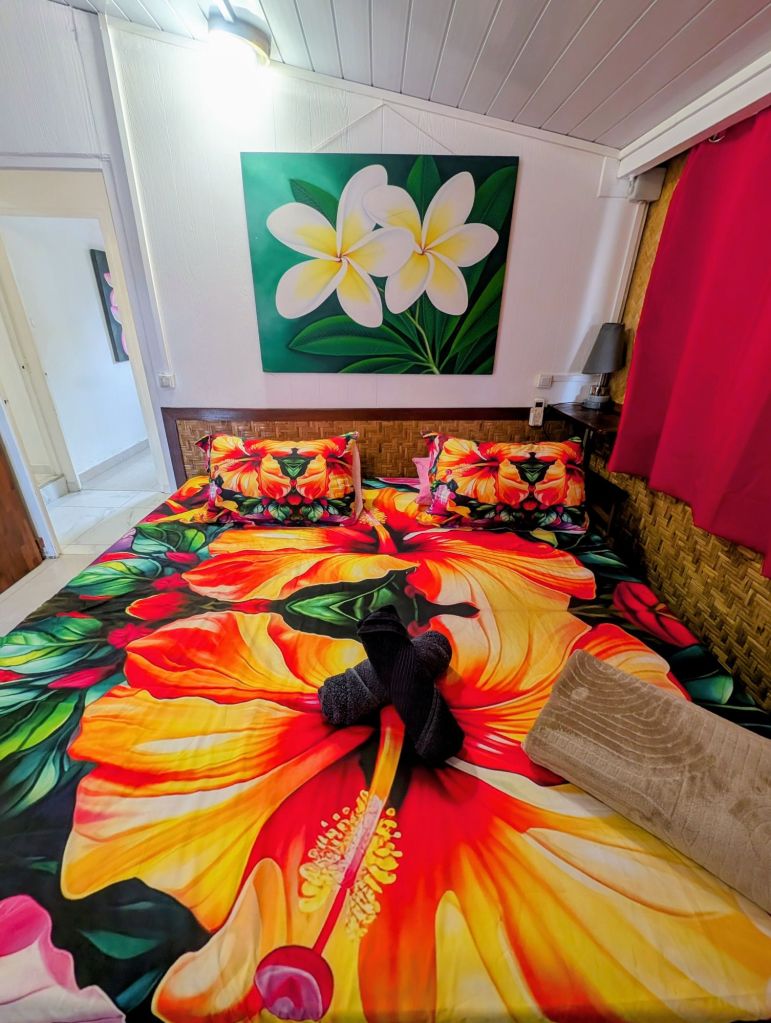 fare kuuheiura moorea french polynesia